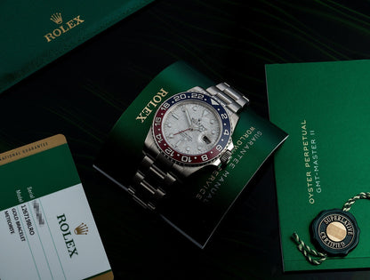 GMT-MASTER II  Oyster, 40 mm, white gold M126719BLRO-0002