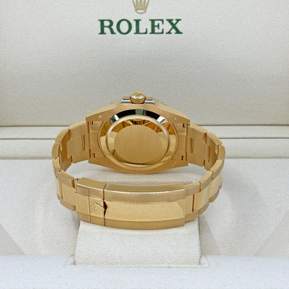 Submariner Date, 18k Yellow Gold, 41mm, Ref# 126618lb-0002